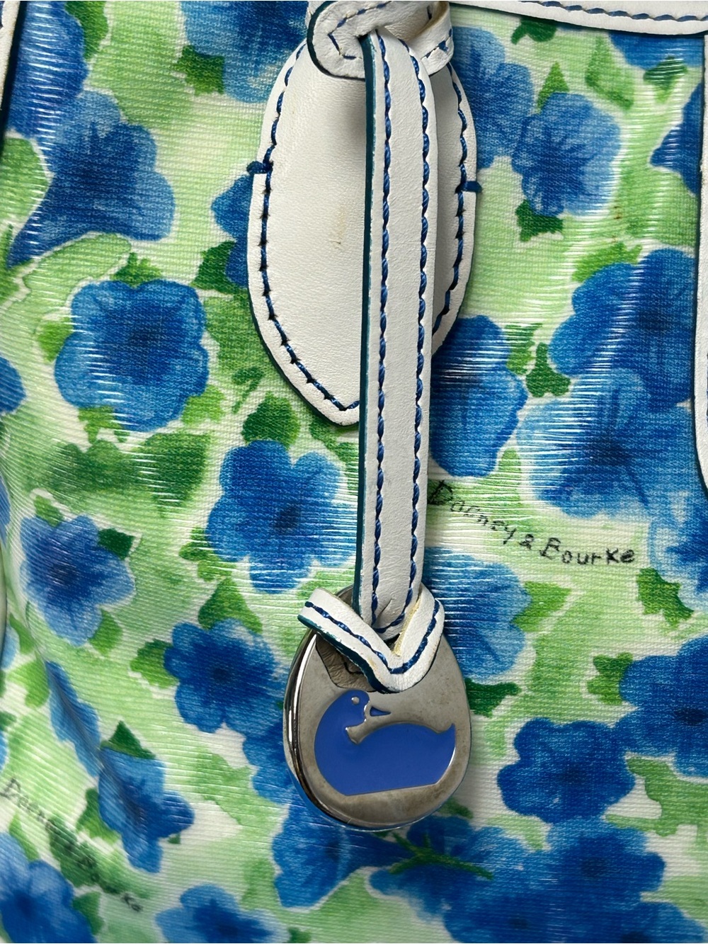 Dooney and Bourke White Tote Bag with Blue Floral Print Approximately 14 x 8 x 5 - Picture 5 of 17